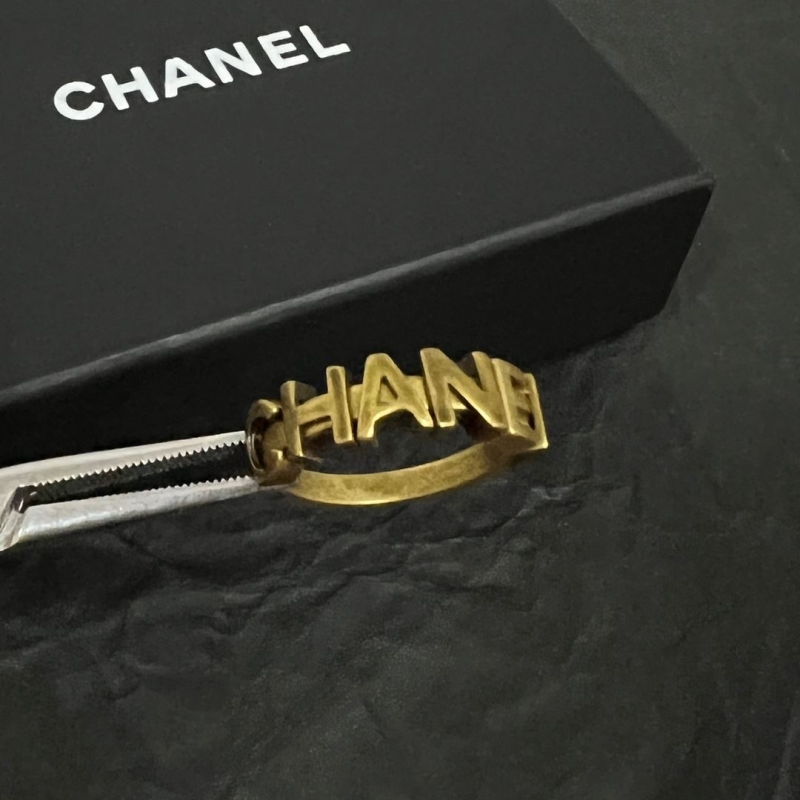 Ch*el rings
